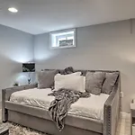 Modern Dc Apartment About 6 Mi To National Mall!